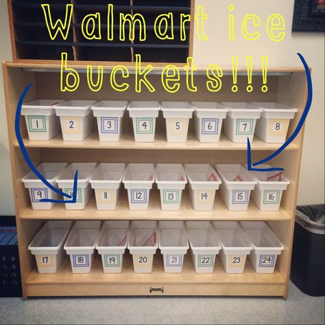 Walmart ice buckets turned into student independent book bins!!!! Only $1.88 each! Organisation, Student Book Boxes, Student Storage, Classroom Library Organization, Stars Classroom, Book Bins, Library Organization, Classroom Storage, Classroom Organisation