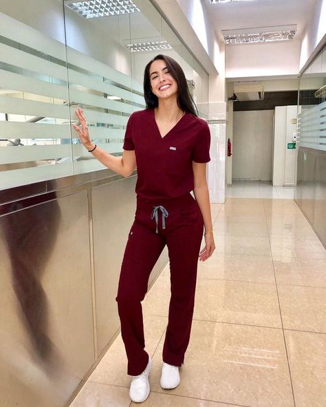 Hot Nurse #nurse #nurses #nursing #realnurse #nursepractitioner #job #hiring #nurserydecor #nursesrock #nursesofinstagram #nursehumor #nightnurse #nurselife #nursesunitev Nurse Fashion Scrubs, Nurse Outfit Scrubs, Medical Scrubs Outfit, Doctor Scrubs, Stylish Scrubs, Scrub Style, Doctor Outfit, Cute Scrubs, Job Hiring