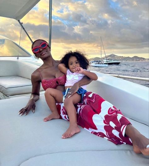 Mommy Goals Black, Family Vacation Aesthetic, Black Motherhood, Interracial Family, Family Over Everything, Mommy Moments, Moms Goals, Mommy Goals, Parent Life