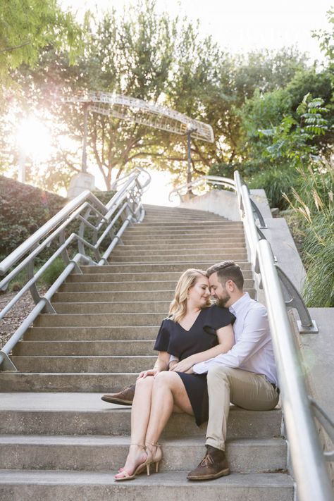 Couple Sitting On Steps Poses, Couple Poses On Steps, How To Pose On Stairs Couple, Couple Pose On Stairs, Engagement Photos On Steps, Family Photos On Stairs, Staircase Couple Photoshoot, Couple Stairs Photography, Stairs Couple Photoshoot