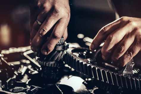 Mechanics Aesthetic, Car Advertising Design, Mechanical Workshop, Transmission Repair, Science Skills, Conceptual Photography, Car Projects, Car Advertising, Truck Engine