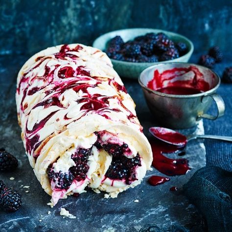 Swirling blackberry purée through the meringue gives a pleasing jammy texture once cooked and a pretty pattern when rolled Rolled Desserts, Cherry Meringue, Meringue Roulade, Roulade Recipe, Food Cakes, Pavlova, Meringue, Just Desserts, Cake Desserts