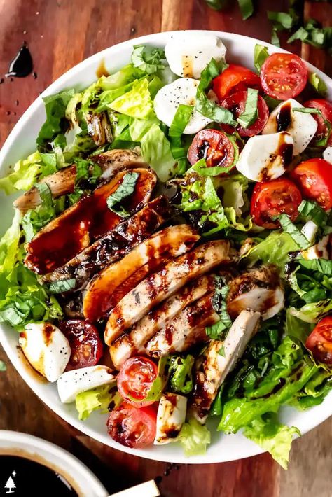 Chicken Caprese Salad {with Balsamic Reduction!} - Little Pine Kitchen Mediterranean Chicken Marinade, Chicken Caprese Salad, Chicken Avacado, Greek Chicken Marinade, Basil Salt, Chicken Caprese, Rotisserie Chicken Salad, Mozzarella Balls, Chicken Plating