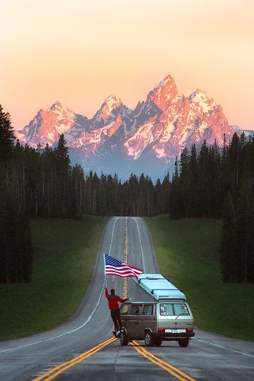 Karl Shakur, Happy Independence Day Usa, Americana Aesthetic, Patriotic Pictures, I Love America, Mountain Photos, Home Of The Brave, Land Of The Free, American Spirit