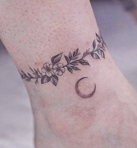 Ankle Tattoo Ideas For Women, Bracelets Tattoo, Ankle Band Tattoo, Ankle Tattoo Ideas, Shading Tattoo, Pisces Constellation Tattoo, Ankle Bracelet Tattoo, Pisces Constellation, Tattoo Techniques