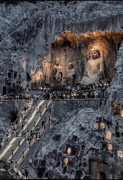 Art, History & Archeology from around the world | Luoyang Longmen Grottoes World Cultural Heritage, the real scene is very shocking | Facebook Sui Dynasty, Luoyang, Historical Background, Carving Art, Easy Travel, China Travel, Cultural Heritage, Stone Carving, Archaeology