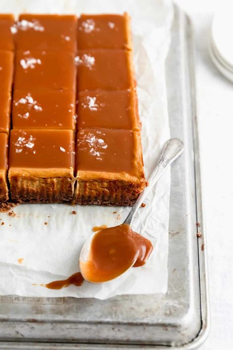 Caramel Pumpkin Cheesecake, Salted Caramel Desserts, Caramel Cheesecake Bars, Uh Huh Honey, Salted Caramel Recipes, Caramel Dessert Recipes, Graham Cracker Recipes, Caramel Pumpkin, Broma Bakery