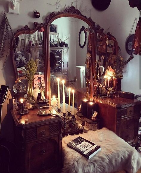 Witch Aesthetic Vanity, Whismgothic Room Aesthetic, Cottagecore Goth Room, Witchy Vanity Ideas, Victorian House Halloween Decor, Kitchy Halloween Decor, Woman Cave Aesthetic, Piratecore Bedroom, Fantasy Decor Home