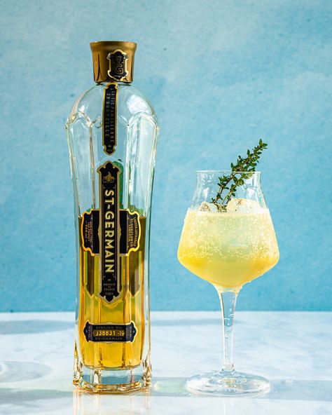 Bubbly and floral, this St Germain Spritz is the ideal refreshing cocktail! An easy way to use this elderflower liqueur, it takes only 3 minutes to make. #stgermain #stgermainspritz #spritz #cocktail #mixeddrink #summerdrink Disney Cruise Line, St Germain Cocktail Recipes, St Germain Cocktails, St Germain Cocktail, Cocktails To Try, Lemon Wedge, St Germain, Recipes To Try, Disney Cruise