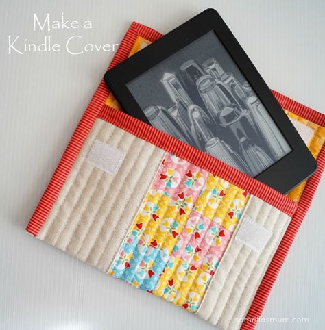 Make a Kindle Cover Fabric Ipad Cover, Kindle Holder Diy, Kindle Pouch Sewing Pattern, Diy Kindle Cover, Kindle Covers Diy Free Pattern, Kindle Pouch Diy Free Pattern, Kindle Case Sewing Pattern, Kindle Cover Sewing Pattern, Quilted Book Sleeve