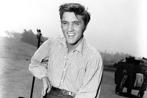 Elvirs Presley wearing a stripped shirt Elvis Lyrics, Elvis Love Me Tender, King Creole, Elvis Presley Movies, Love Me Tender, Young Elvis, Elvis Presley Pictures, Dream Music, Elvis Movies