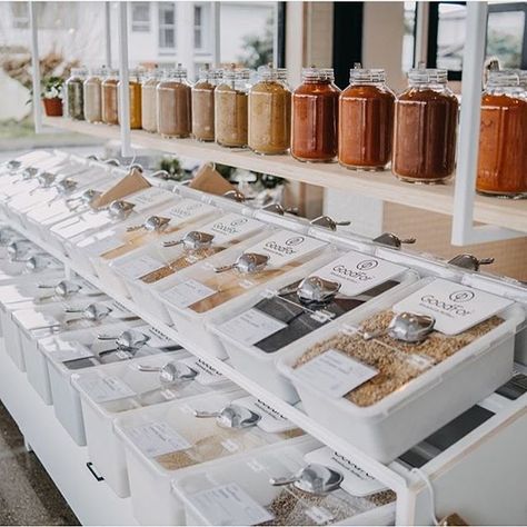 Bulk store dreams via @goodforstore ☁️💫 like if you wish you had a store like this near you! Share a bulk shopping tip below 👇🏼👇🏽👇🏾 Zero Waste Grocery Store, Bulk Store, Bulk Shopping, Zero Waste Store, Grocery Store Design, Organic Market, Eco Store, Plastic Free Living, Spice Shop