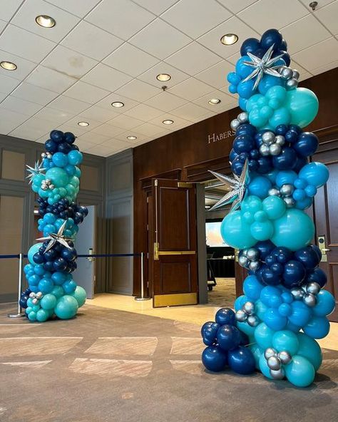 Balloons On Columns, Organic Column Balloon, Tall Balloon Columns, Ballon Decorations Ideas, Men Balloon Garland, Column Balloon Design, Balloon Pillars Columns, Large Balloon Arch, Balloon Arch Ideas Entrance