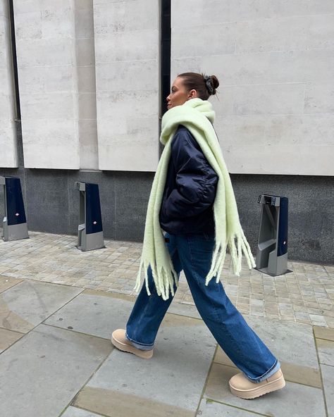 Jamie Firth (@missjamiefirth) • Instagram photos and videos Ugg Season, Chic Boots, Minimal Street Style, Easy Winter Outfit, Streetwear Aesthetic, Style Inspiration Fall, November 13, Paris Street Style, Versatile Outfits