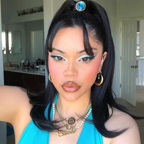 Princess Jasmine Makeup, Jasmine Makeup, Disney Princess Makeup, Princess Jasmine Costume, Princess Makeup, Ethereal Makeup, Eye Makeup Designs, Bold Makeup, Creative Makeup Looks