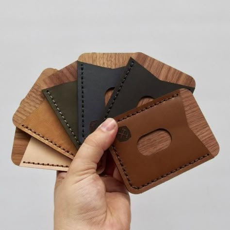 Card Wallet Diy, Wood Wallet, Diy En Cuir, Leather Wallet Pattern, Wooden Bag, Diy Wallet, Wood Card, Diy Bags Purses, Wooden Accessories