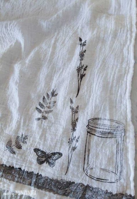 Stamp Tea Towel Diy, Tea Towel Printing Diy, Fabric Marker Tea Towel, Printing On Tea Towels Diy, How To Make Tea Towels Diy, Handmade Dish Towels, Stamping Tea Towels Diy, Diy Tea Towels Paint, Making Tea Towels