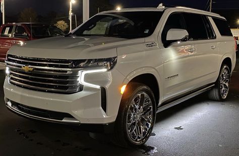 2023 Chevy Suburban High Country, Chevy Tahoe Aesthetic, 2023 Chevy Tahoe High Country, Suburban Car Aesthetic, Chevy Suburban Interior, Suburban 2022, Chevy Suv Tahoe, Suv Aesthetic, Suburban Car