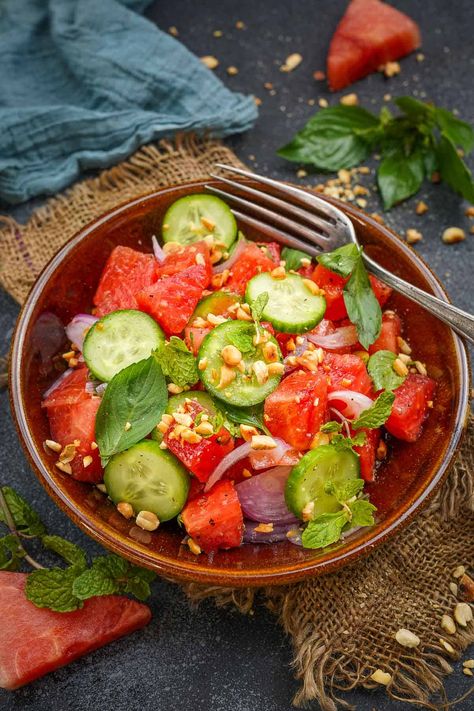 Thai Watermelon Salad is a healthy and refreshing salad loaded with Thai flavors. Make it in under 10 minutes using simple ingredients. Watermelon Salad Recipes, Sesame Ginger, Fun Salads, Refreshing Salad, Watermelon Salad, Asian Dishes, Fish Sauce, Rice Vinegar, Gluten Free Vegetarian