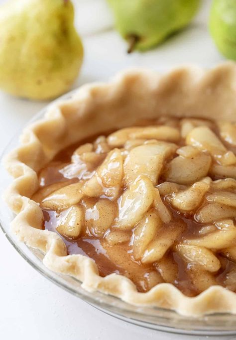 Asian Pear Pie, Italian Crostata, Pear Pie Filling, Apple Pear Pie, Pear Pie Recipe, Slab Pie Recipes, Easy Impressive Dessert, Pie Fillings, Ball Canning