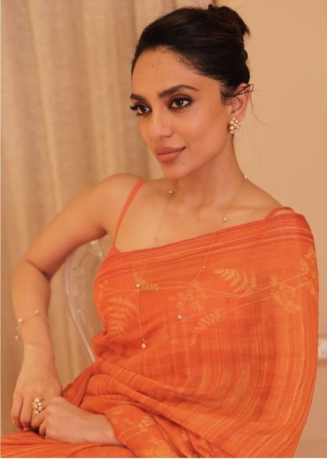 Celebrity Clothing, Indian Sari Dress, Orange Saree, Fashionable Saree Blouse Designs, Anita Dongre, Fancy Sarees Party Wear, Indian Saree Blouses Designs, Indian Fashion Saree, Saree Designs Party Wear