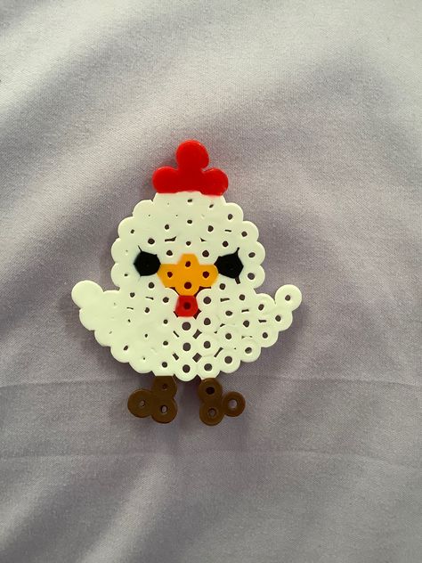 Animal Pearl Beads, Chicken Hama Beads, Circle Pearler Bead, Country Perler Bead Patterns, Chicken Perler Bead Patterns, Chicken Perler Beads, Small Perler Beads Ideas, Pearler Bead Design, Fuse Beads Ideas