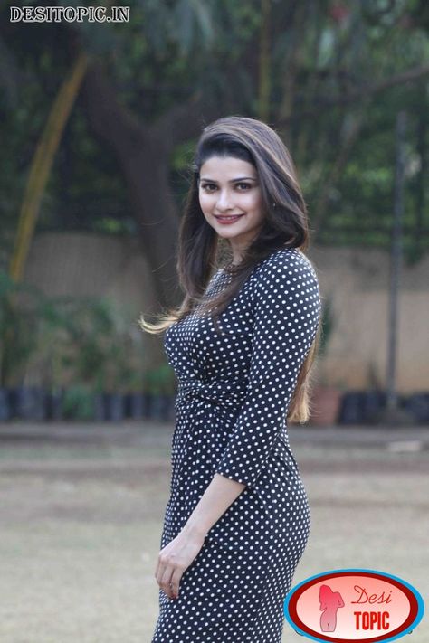 Hot And Sexy Actress Prachi Desai at New Year Eve performancefor CCIL Check more at http://desitopic.in/celebrities/tollywood/hot-and-sexy-actress-prachi-desai-at-new-year-eve-performancefor-ccil/ Prachi Desai, New Year Eve, Event Photos, Bollywood Actors, Bollywood Actress, Under Construction, Mumbai, Strapless Dress Formal, Beauty Women