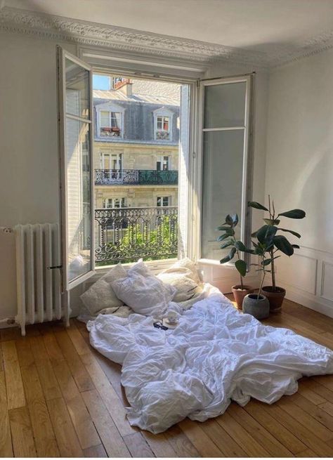 10 ways to steal French girl interior style - Vogue Australia French Apartment, Aesthetic Rooms, Design Del Prodotto, Dream Apartment, House Room, Dream Rooms, Bedroom Styles, Dream Bedroom, On The Floor