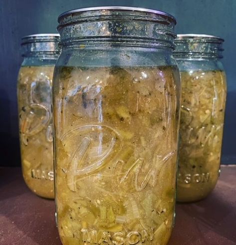 Green Chili Gravy Recipe, Green Chili Gravy, Chili Canning Recipe, Chili Gravy Recipe, Green Chili Pork Stew, Canning Chili, Chili Gravy, Green Chili Stew, Roasted Green Chili