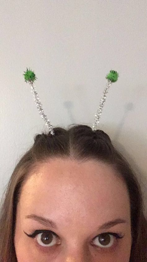 Martian antennae, back to basics pipe cleaners and pom poms Pipe Cleaners, Back To Basics, Pipe Cleaner, The Martian, Pom Poms, Halloween Makeup, Holiday Parties, Halloween Costumes, Pom Pom