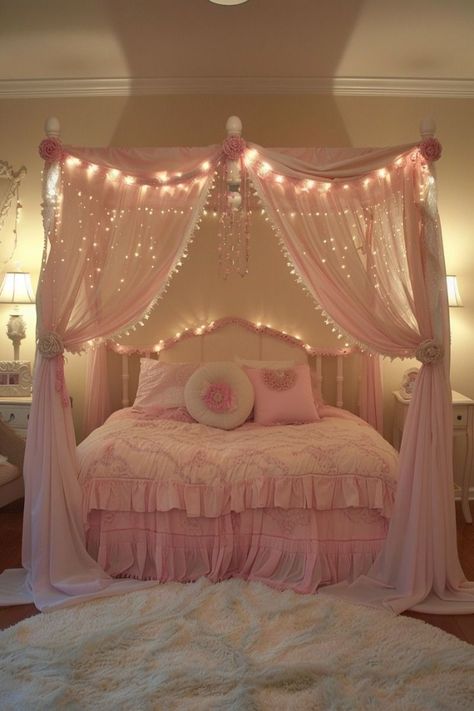 Cute Bedroom Wall Colors, Cute Wallpapers For Your Room, Pretty Girl Bedrooms Ideas, Pink White And Green Bedroom, Cute Colors To Paint Your Room, Fun Room Decor Ideas, Princess Room Ideas For Women, Vintage Pink Bedroom Ideas, Pink Canopy Bedroom