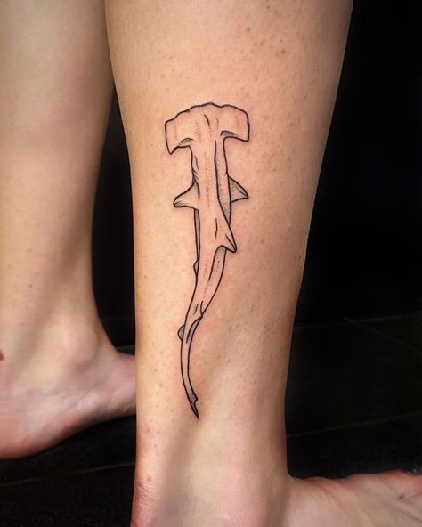 Hammerhead Shark Tattoo Linework, 3 Shark Tattoo, Manta Ray Tattoo Ankle, Hammerhead Shark Tattoo Ideas, Great Hammerhead Shark Tattoo, Shark Tattoo On Leg, Ankle Shark Tattoo, Small Tattoos Shark, Hammerhead Tattoo Shark