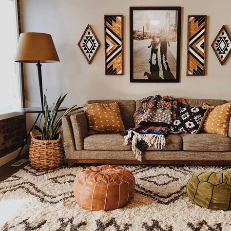 African Decor Bedroom, African Decor Living Room, African Bedroom, African Living Rooms, Modern African Decor, African Room, Southwest Modern, Afrocentric Decor, African Interior Design