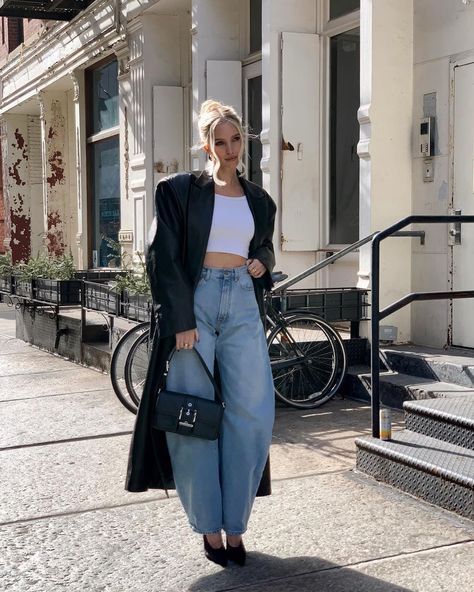 - CosmopolitanIT Leonie Hanne Outfit, Fashion Gone Rouge, Leonie Hanne, Daily Fashion Inspiration, Yes Or No, Classic Jeans, Everyday Outfit, Street Outfit, It Girl