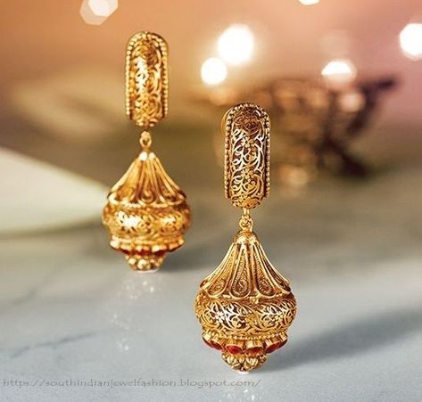 Want to shop Gold Jewellery that are attractive in designs?   Visit  https://youtu.be/tV8hal2EjQg To shop https://www.tanishq.co.in/  #divyam #Rivaah #bridaljewelrywearmorethanonce #jewellery #mattfinish #Jhumkas#Earrings #Bhajuband #Hipbelts #Tikka#Champaswaralu #1gramjewellery#guarentee #necklace #kasulaperu #RivaahBridesByTanishq Latest Gold Jewellery Designs, Tanishq Jewellery, Latest Gold Jewellery, Gold Jhumka Earrings, Gold Jewelry Outfits, Gold Earrings Models, Antique Gold Jewelry Indian, Gold Mangalsutra Designs, Gold Bridal Earrings