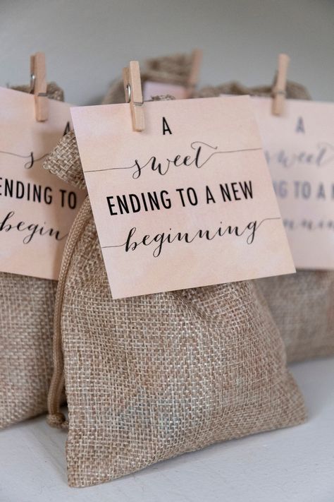 Sweet Ending To A New Beginning Party, New Beginning Party Theme, A Sweet Ending To A New Beginning, Kindergarden Graduation, Burlap Favor Bags, Simple Wedding Favors, Retirement Ideas, Creative Wedding Favors, Inexpensive Wedding Favors