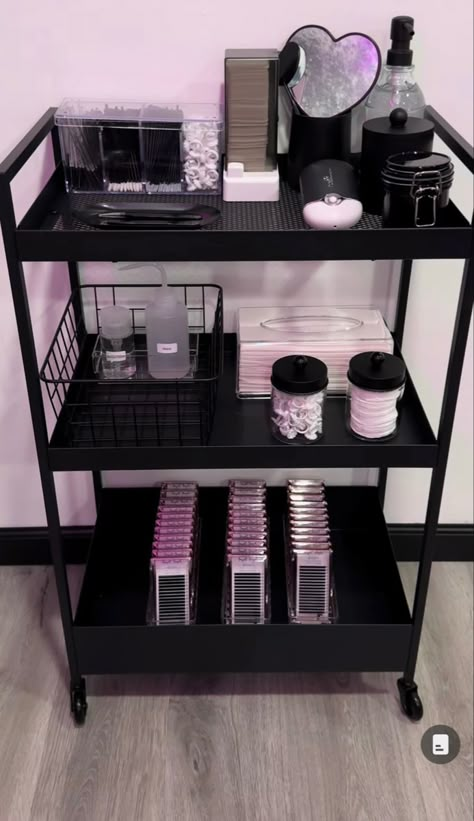 Lash Room Ideas, Nail Room Ideas, Tech Room, Permanente Make-up, Lash Room Decor, Beauty Room Salon, Esthetician Room Decor, Esthetics Room, Spa Room Decor