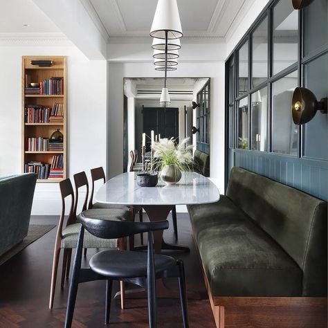 Interiors • Instagram Christian Bense, Transitional Style Dining Room, Dining Room Banquette, Minimalist Dining Room, Banquette Seating, Dining Nook, Dining Room Design, Lounge Areas, Interior Design Studio