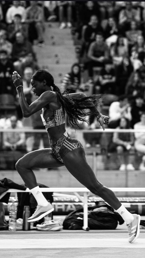 Fatima Diame, Female Sprinter, Track Workout Training, Track Athletes, Olympic Track And Field, Track And Field Sports, Track N Field, Track Quotes, Athletics Track