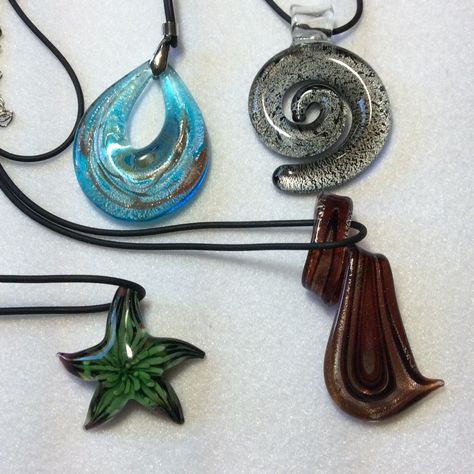 Lampwork Necklace Your Choice From These 3 Styles! 1. Blue Teardrop 2.75" Long (Ykb). 2. Silver Spiral 2.5" Long (Ykb), And 3. Brown Twist 2.5" Long (Kcc). All Come With Leather Cord Adjustable Necklace That Can Be Worn From 17.5" To 20". Thanks For Looking. Diy Kandi Bracelets, Brown Leather Necklace, Cool Necklace, Lampwork Necklace, Leather Cord Necklace, Indie Jewelry, Green Star, Cord Jewelry, Ceramic Necklace