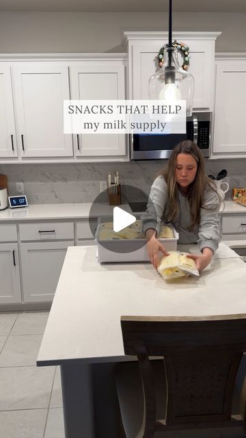 Jade Roberts O'Neal on Instagram: "share these freezer friendly snack ideas that are perfect for busy moms and their milk supply! 

FREEZER FRIENDLY MUFFINS:
Muffin mix of choice I used the easy just add milk kind
1 cup milk 
1/2 cup oats 
4 tablespoons chia seeds or flax seeds
4 tablespoons brewers yeast 
3 mashed sweet bananas

ENERGY BITES RECIPE:
2 cup oats
1 cup peanut butter
1/2 cup chocolate chips
1/2 cup honey
1/2 cup chia seeds or flax seeds
1 tablespoon vanilla
4 tablespoons of brewers yeast 

MILK SUPPLY BOOSTING DRINK:
1 water bottle
Coconut water
Liquid IV of choice

#breastfeedingjourney #milksupply #breastfeedingtips #expectingmoms #breastfeedingmama #breastfeedingmom #pumpingmama #pumpingmilk #nursingmama #motherhoodjourney #relatablemom #motherhood #sahmlife #twoundertwo # Banana Energy, Energy Bites Recipe, Liquid Iv, Pumping Milk, Relatable Mom, Energy Bites Recipes, Brewers Yeast, Muffin Mix, Flax Seeds