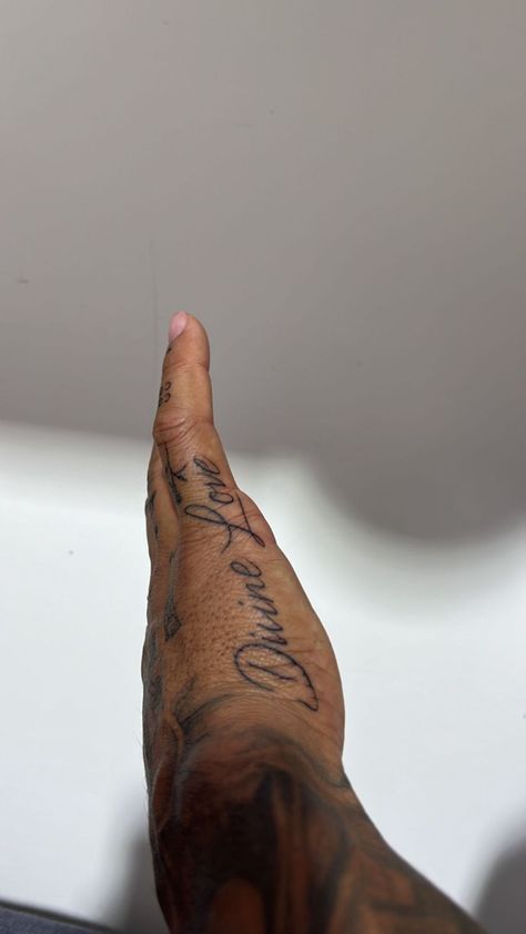 Lewis Hamilton Tattoo, Hamilton Tattoo, Next Level Tattoo, Hamilton Nails, Hand Wallpaper, Lewis Hamilton Formula 1, F1 Lewis Hamilton, Hand Tats, Cloud Tattoo