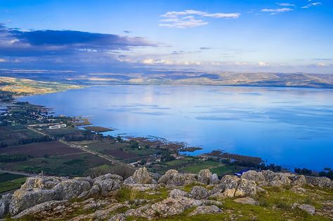 Sea Of Galilee - WorldAtlas Sea Of Galilee Photography, Luminous Mysteries, John 21, Raft Building, The Sea Of Galilee, Garden Of Gethsemane, Arab States, Sea Of Galilee, Jewish Culture