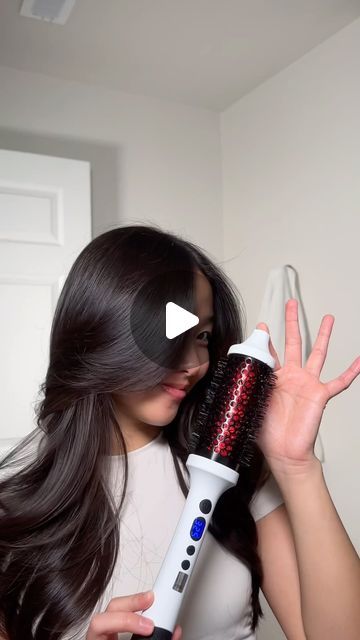 Abigail Lin on Instagram: "So much quicker & easier than a round brush and blowdryer tbh - Featuring the new @bondiboost Infrared Bounce Brush to make blowouts @sephora #bondiboostpartner #bondiboost #heatedroundbrush #hair #instahair #blowout #hairtutorial" Blowout Hair With Blow Dryer Brush, Round Brush Blow Dryer, Blow Dryer Brush Curls, How To Style Hair With Round Brush, Bondi Boost Blowout Brush, How To Use A Round Brush Blow Dryer, How To Do A Blow Out With A Blow Dryer, Heated Round Brush Tutorial, Thermal Brush Blowout