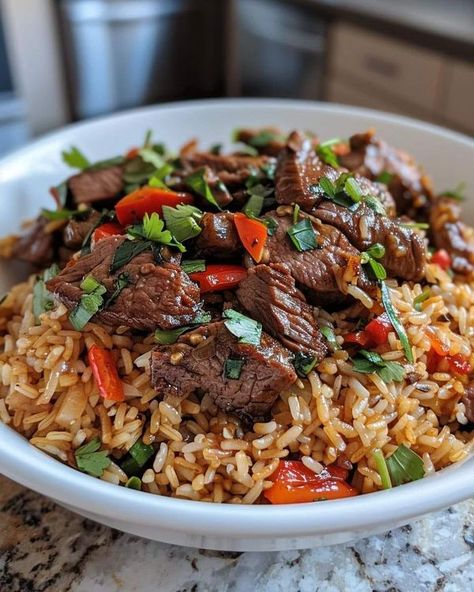 Wok Cooking Recipes, Hibachi Vegetables Recipe, Stir Fry Steak, Hibachi Vegetables, Gordon Ramsay Recipe, Homemade Chinese Food, Homemade Chinese, Asian Meals, Beef Sirloin