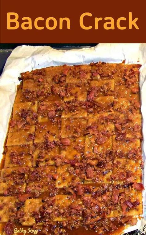 Football Party Food Ideas, Football Party Food Appetizers, Saltine Cracker Candy, Football Recipes, Saltine Cracker, Football Party Foods, Cracker Candy, Bowl Party Food, Bacon Appetizers