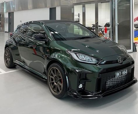 Prius Custom, Toyota Gr Yaris, Gr Yaris, Bronze Wheels, Midnight Green, Toyota Vios, Hot Hatch, Racing Green, Classic Sports Cars