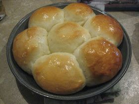 Overnight Buns, Dinner Buns, Buns Recipe Easy, Easy Butter, Buns Recipe, Bun Recipe, Bread Machine, Bread Rolls, Bread Dough