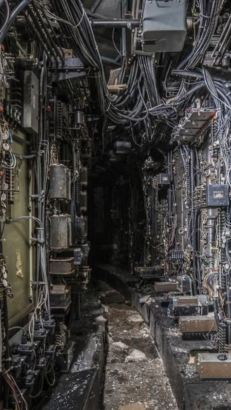 Backrooms-esque room full of wires and motherboards 1800s Industrial Aesthetic, Circuitry Aesthetic, Buildings Under Construction, Industrial Set Design, Subtractive Architecture, Wires Aesthetic, Brutalism Aesthetic, Abandoned Space Station, Wire Aesthetic