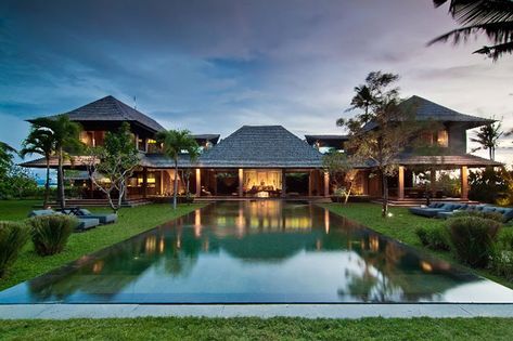 Bali Beach House, Bali Architecture, Bali Style Home, Beachfront Villa, Resort Architecture, Bali House, Tropical Architecture, Rest House, Resort Design